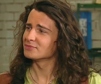 Replay Hélène et les garçons - S04 E01 - De nouveaux amis