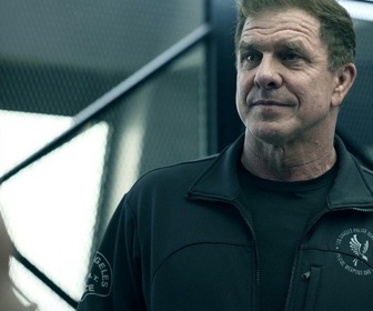 Replay S.W.A.T. - S07 E06 - 3 femmes en cavale