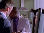 Replay Dr House - S02 E16 - Protection reprochée