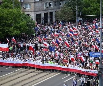 Replay Présidentielle en Pologne : les partisans dans la rue