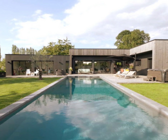 Replay Piscines de rêve - S1E5 - Une piscine oeuvre d'art en Normandie