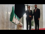 Replay Deux explosions près de l'hôtel d'Emmanuel Macron à Damas, le chef de l'État sain et sauf
