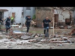 Replay Des pluies torrentielles provoquent des inondations et des glissements de terrain dans le nord...