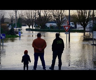 Replay Inondations aggravées dans l'ouest de la France après 35 jours de pluie