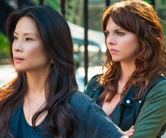 Replay Elementary - S3 E2 - Cinq petites perles orange