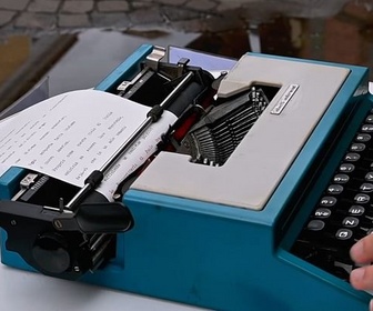 Replay Un poète défie l'IA