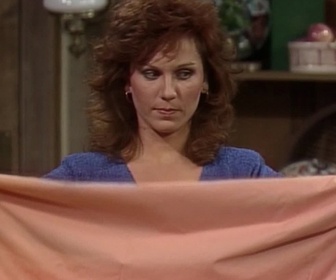 Replay Madame est servie - S02 E23 - La nouvelle meilleure amie