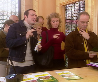 Replay Un gars, une fille - S1E24 - À la banque