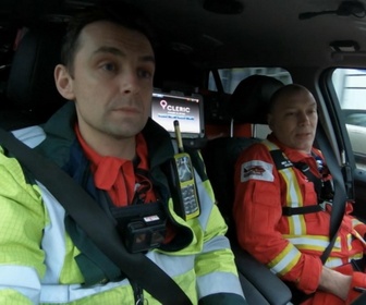 Replay Ambulance, code rouge - Coma sur la route