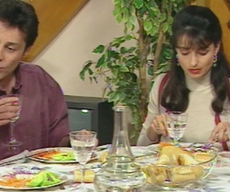 Replay Premiers baisers - S06 E06 - Surprise du chef