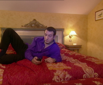 Replay Un gars, une fille - S1E33 - À l'hôtel