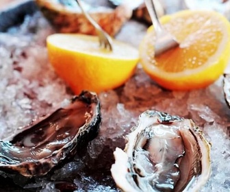 Replay Invitation au voyage - 04/11/2025 - À New York, le roi des huîtres