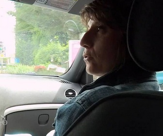 Replay Un jour, un doc - Révélations, mensonges, trahisons : au coeur des secrets de famille 1/1