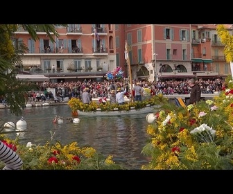 Replay Villefranche-sur-Mer célèbre la traditionnelle bataille navale de fleurs