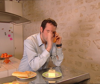 Replay Un gars, une fille - S3E115 - Dans la cuisine (8)
