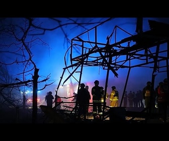 Replay Au moins cinq morts dans une frappe russe à la bombe planante dans le sud de l'Ukraine