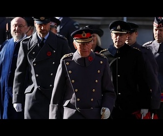 Replay Le roi Charles III et le prince William honorent les morts de guerre lors d'une cérémonie à Londres