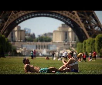 Replay Canicule en France : 72 départements en vigilance rouge, arrivée d'orages dans la soirée