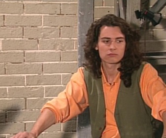 Replay Hélène et les garçons - S01 E50 - La chanson