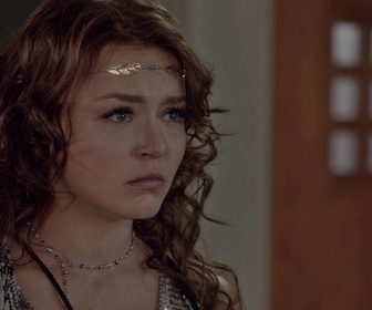 Replay Les trois visages d'Ana - S01 E44