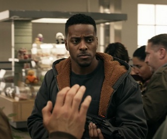 Replay S.W.A.T. - S08 E15 - David contre Goliath