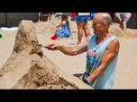 Replay Des artistes sculptent d'immenses animaux marins dans le sable