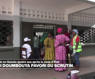 Replay Journal de l'Afrique - Présidentielle en Guinée quatre ans après le coup d'État: Mamadi Doumbouya favori