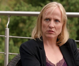 Replay Petits secrets en famille - S04 E38 - Famille Posson