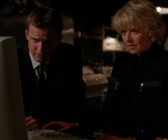 Replay Stargate SG-1 - S7 E19 - Résurrection