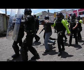 Replay Des agriculteurs et indigènes affrontent la police en Équateur à cause du diesel