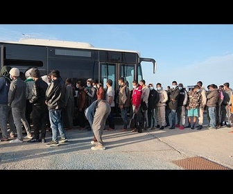 Replay Des centaines de migrants arrivés en Crète en fin de semaine