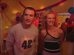 Replay Un gars, une fille - S3E23 - Font la fête