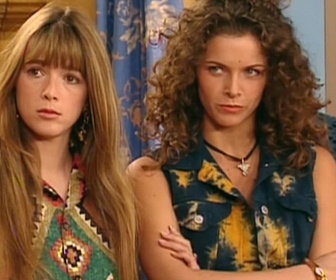 Replay Hélène et les garçons - S09 E07 - Rivalités