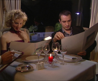 Replay Un gars, une fille - S2E15 - Au restaurant (1)