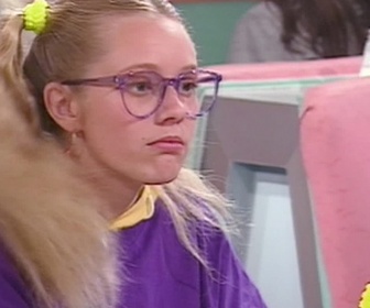 Replay Premiers baisers - S02 E24 - Informatique folie