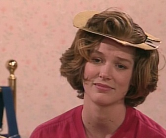 Replay Hélène et les garçons - S01 E42 - Le bal des vampires