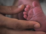 Replay ActuElles - Chute de la natalité en France et dans le monde : moins d'enfants... mais mieux!
