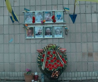 Replay ARTE Regards - Crimes de guerre en Ukraine : collecter les preuves