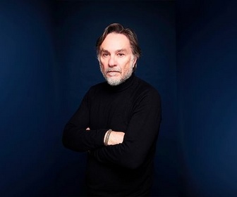 Replay 28 minutes - Marc Dugain passe le monde politique à la sulfateuse