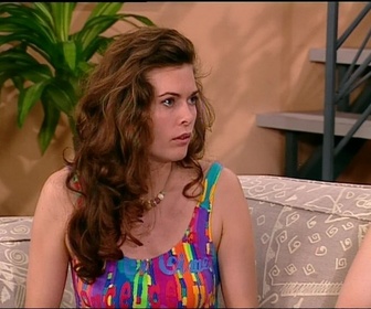 Replay Les filles d'à côté - S05 E10 - Panique