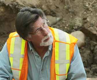 Replay Le mystère d'Oak Island : la course au trésor - S10E19 - Un mouvement quadrilatéral